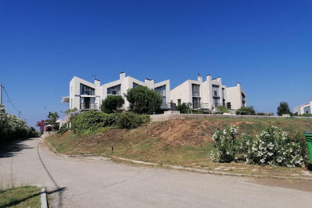 Deluxe Villa In Village Club คัสซานเดรีย ภายนอก รูปภาพ
